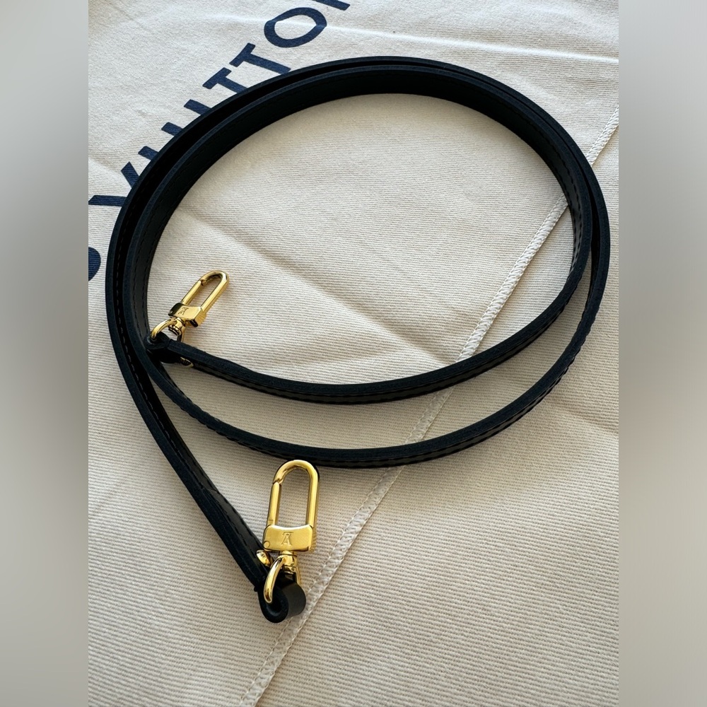Authentic Louis Vuitton Alma BB Removable Strap✨